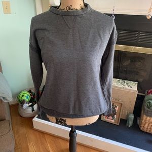 Women’s sweatshirt stitchfix item
